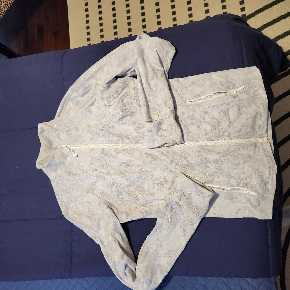 Lululemon zip